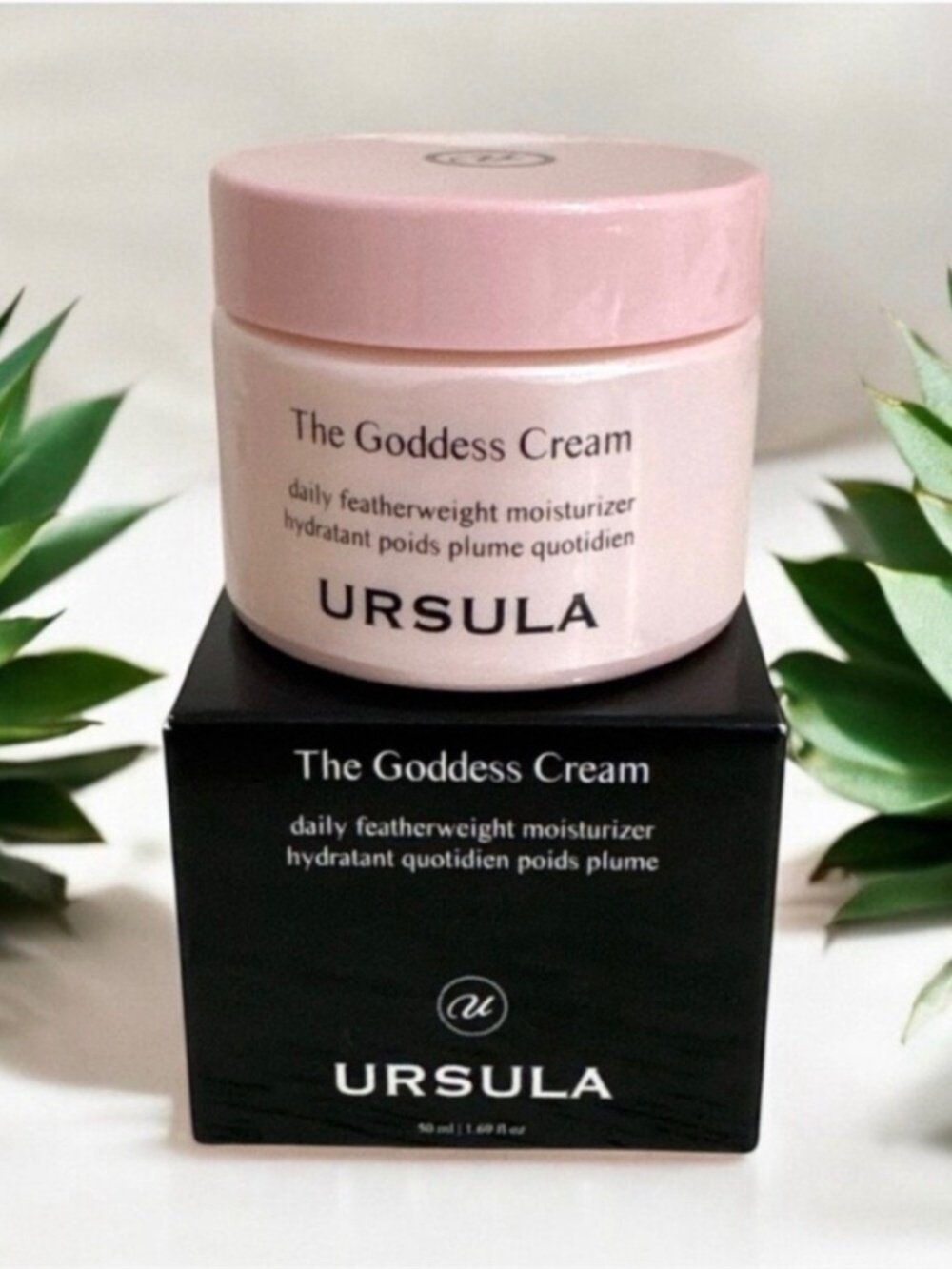 Ursula The Goddess Cream Daily Featherweight Moisturizer